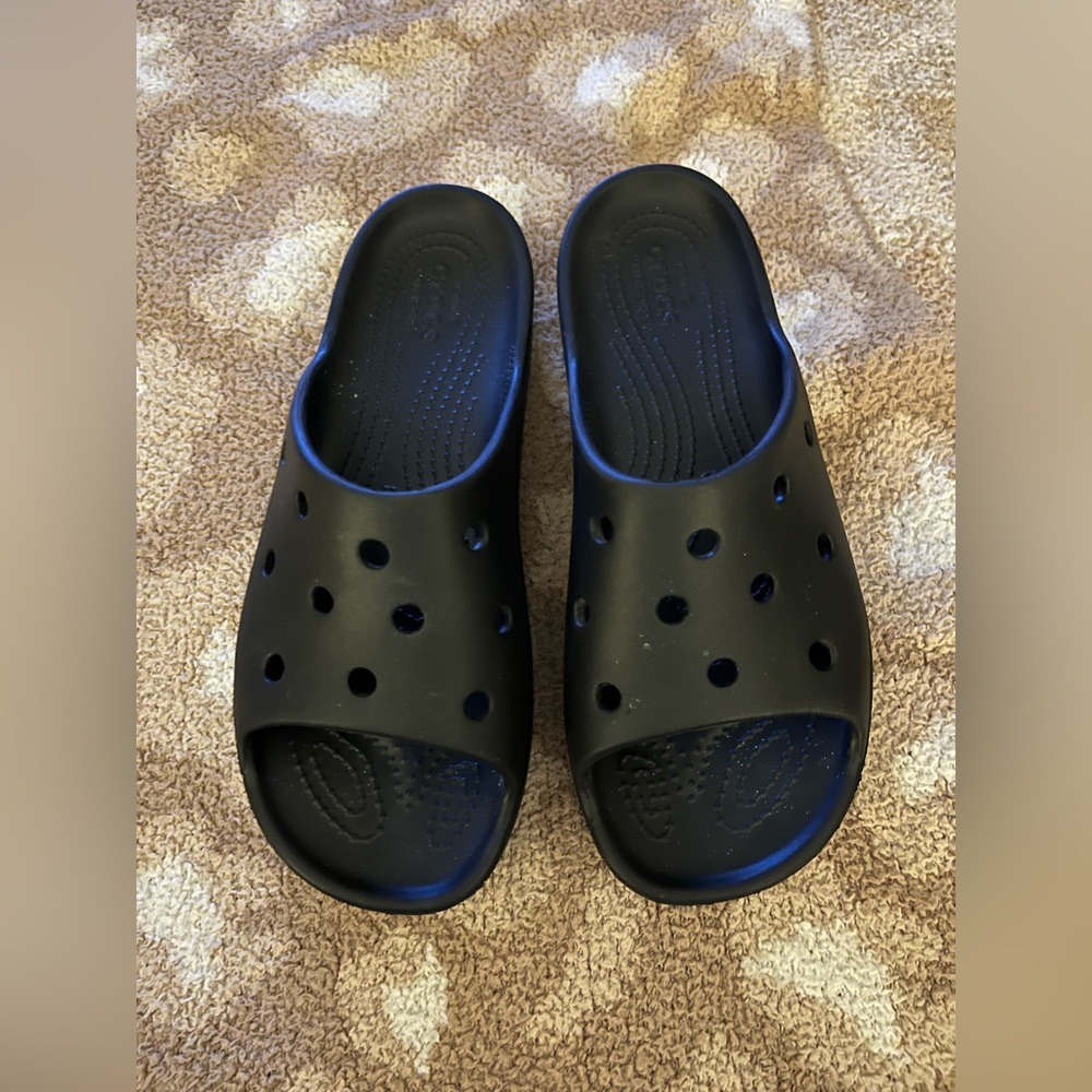 CROCS Black Platform Slides, like new, women’s size 7